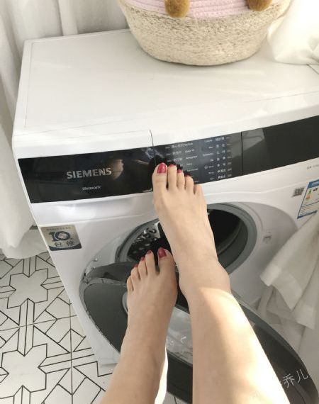 日韩美女内搭_DVD高清迅雷在线观看