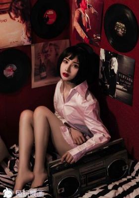欧美大胸妹电影_HD全集免费观看