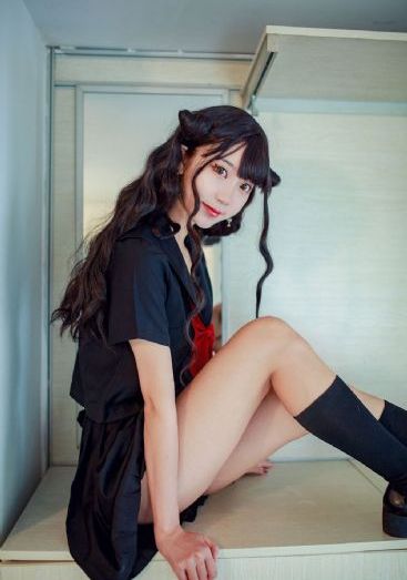 蜜桃臀欧美_4K动漫在线观看
