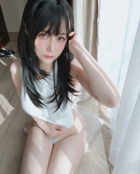秋霞日本韩国成人伦理视频网站_蓝光高清迅雷在线观看