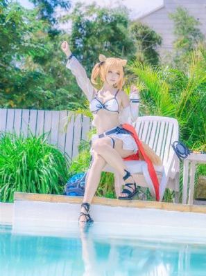 欧美最新款真皮沙发_4K高清视频播放