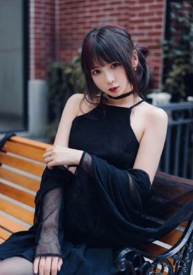 欧美微胖身材模特_720在线观看视频