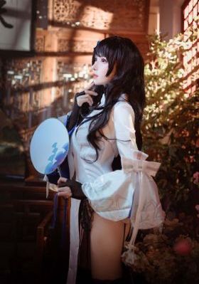 欧美s曲线背影图片_1080手机在线看